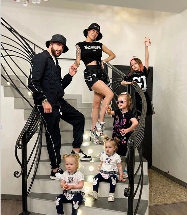 Алёна Ашмарина: Просто скажу, ура! Алёна Ашмарина: Просто скажу, ура!