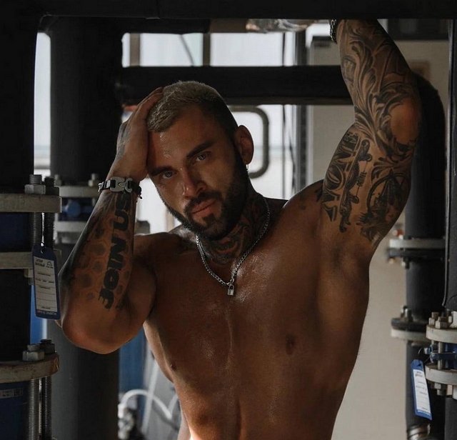 Артём Грант: Она - олицетворение доброты, нежности, красоты Артём Грант: Она - олицетворение доброты, нежности, красоты