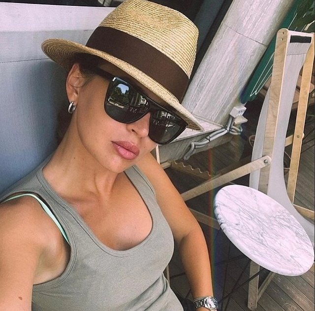 Элла Суханова пояснила отсутствие мужа на отдыхе