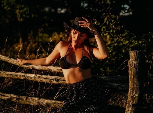 Александра Гозиас: Мне кажется, я совсем неплоха! Александра Гозиас: Мне кажется, я совсем неплоха!