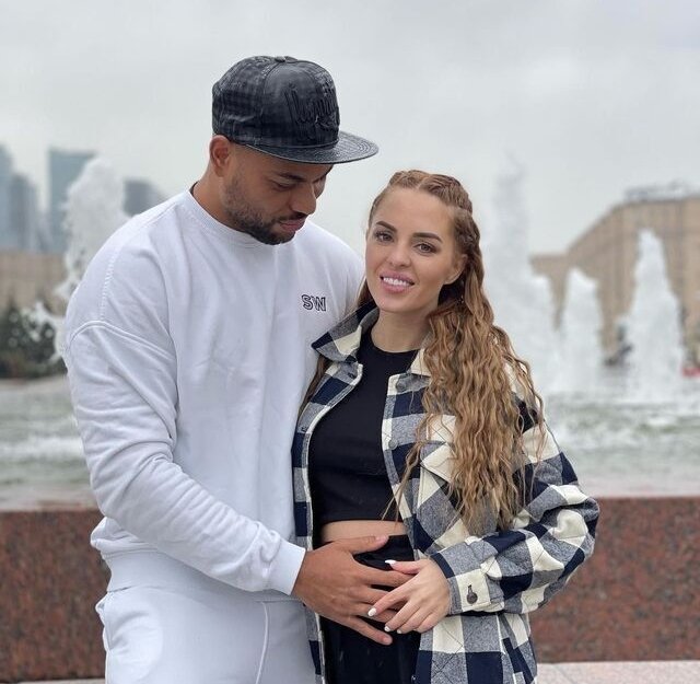Беременная Ефременкова рассказала, кто оплатит её роды