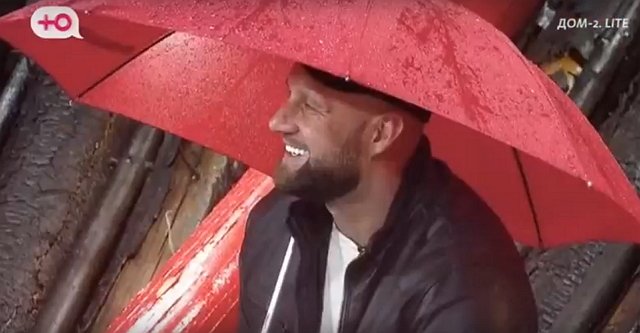 Наталья Кордюкова строит отношения с Вострецовым Наталья Кордюкова строит отношения с Вострецовым