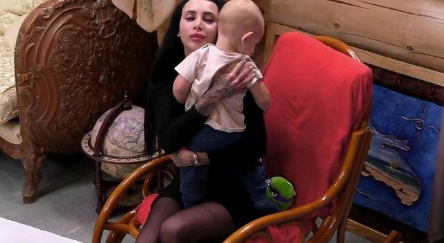 Наталья Кордюкова строит отношения с Вострецовым Наталья Кордюкова строит отношения с Вострецовым