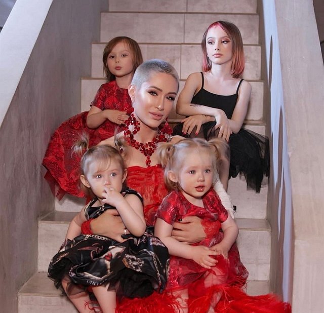 Алёна Ашмарина рассказала, как не зависеть от мужчины в эмоциональном плане Алёна Ашмарина рассказала, как не зависеть от мужчины в эмоциональном плане