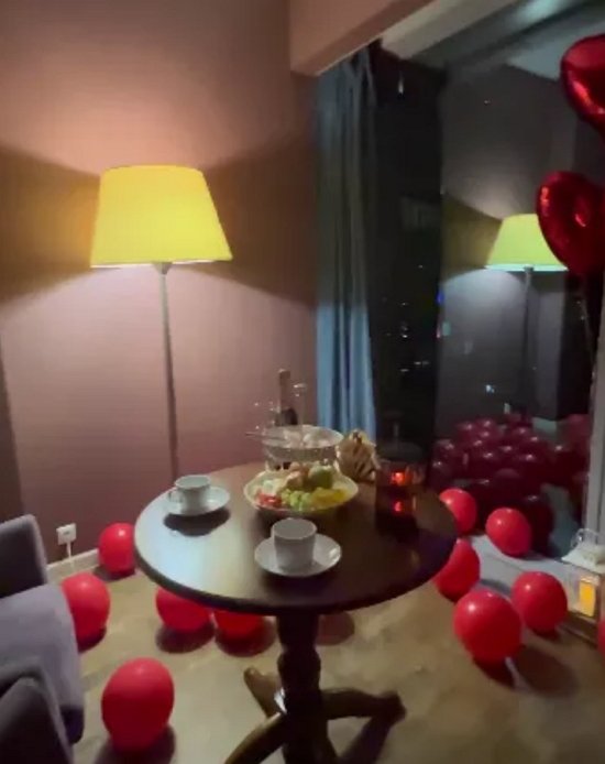 Фанаты Ромашовых подарили им романтическое свидание Фанаты Ромашовых подарили им романтическое свидание