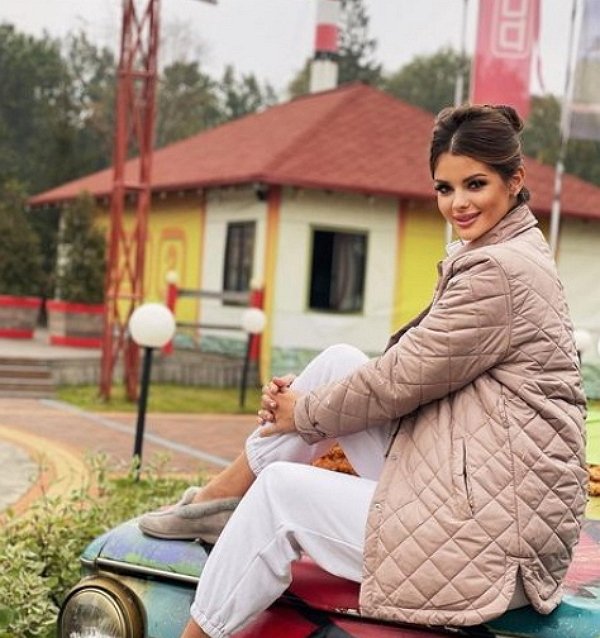 Грант бросил Самонину одну на проекте Грант бросил Самонину одну на проекте