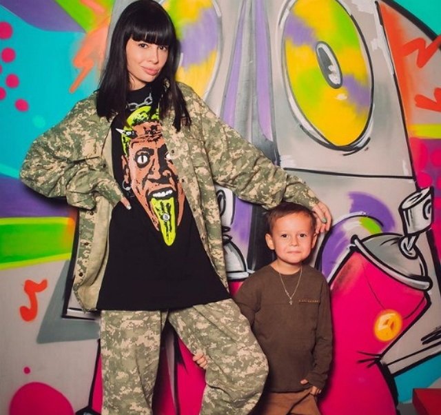 Нелли Ермолаева: Нам всё кажется, что впереди тысячелетия Нелли Ермолаева: Нам всё кажется, что впереди тысячелетия