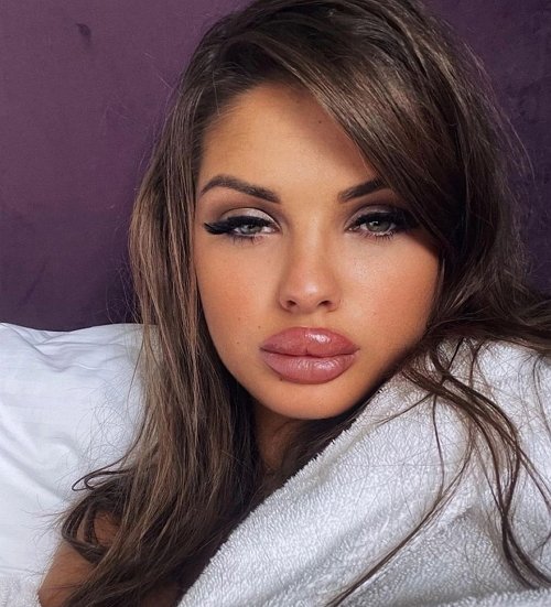 Анна Самонина: Мне нет дела до других людей Анна Самонина: Мне нет дела до других людей