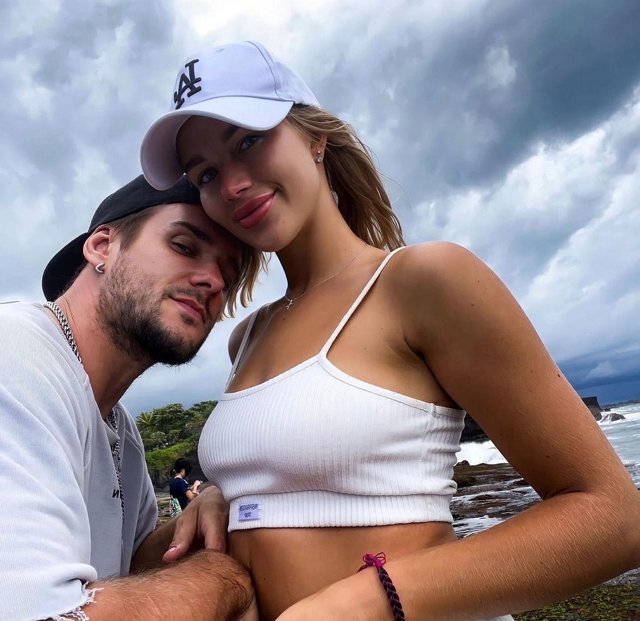 Анастасия Бигрина: Целый день провели без телефонов Анастасия Бигрина: Целый день провели без телефонов