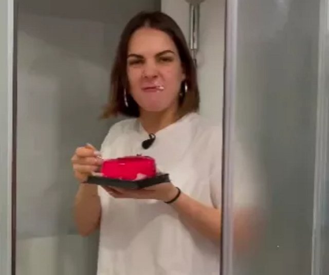 Михаил Козлов пытается получить пароли от всех соцсетей Опенченко Михаил Козлов пытается получить пароли от всех соцсетей Опенченко