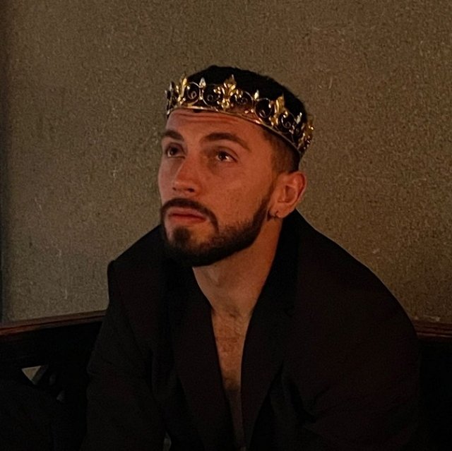 Козлов обижен на отца и не хочет приглашать его на свою свадьбу Козлов обижен на отца и не хочет приглашать его на свою свадьбу