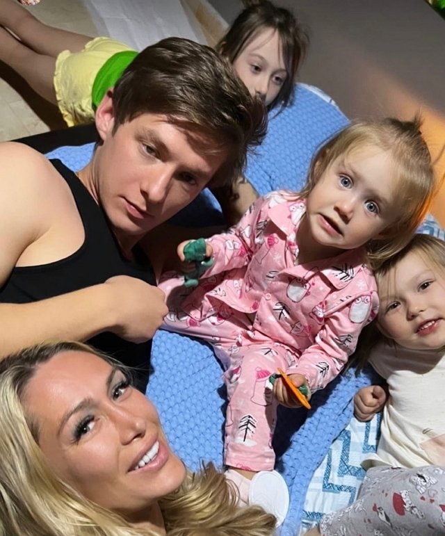 Фото детей участников Дома-2 (20.11.2022) Фото детей участников Дома-2 (20.11.2022)