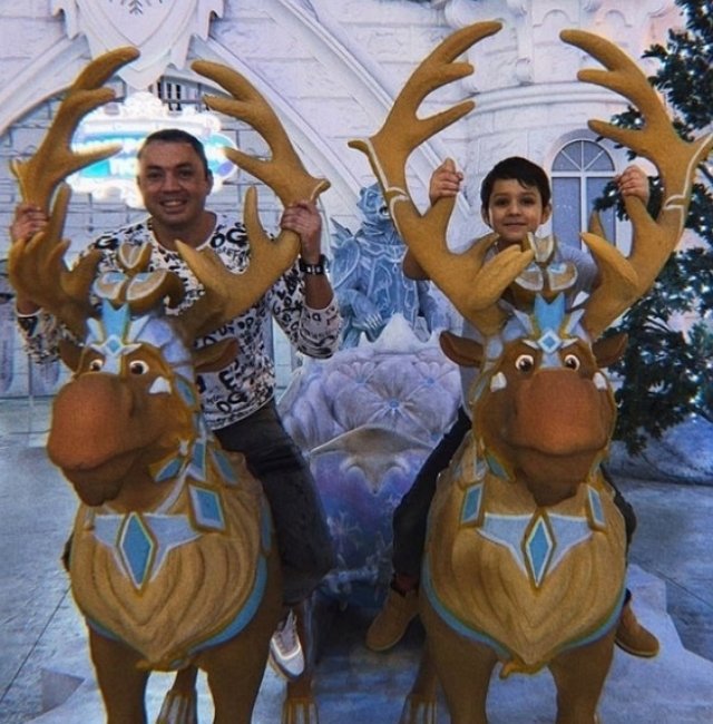 Устиненко и Гобозов вместе с сыном хотят приехать на «Дом-2»? Устиненко и Гобозов вместе с сыном хотят приехать на «Дом-2»?