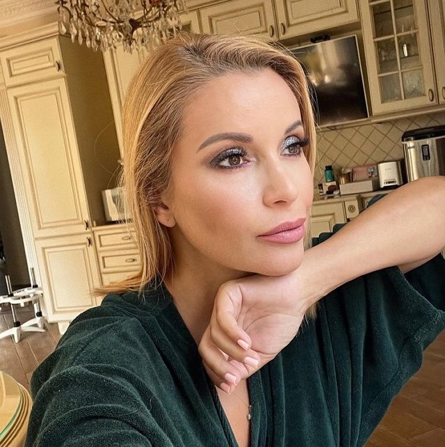 Беременная Ольга Орлова ответила на обвинения Довлатовой в накладном животе Беременная Ольга Орлова ответила на обвинения Довлатовой в накладном животе