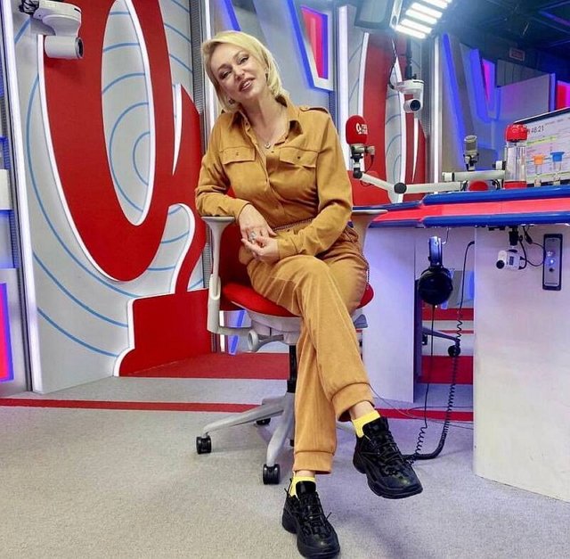 Беременная Ольга Орлова ответила на обвинения Довлатовой в накладном животе Беременная Ольга Орлова ответила на обвинения Довлатовой в накладном животе