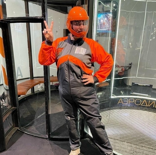 Саша Черно предпочитает сплетничать с подругой, а не заниматься сыном Саша Черно предпочитает сплетничать с подругой, а не заниматься сыном