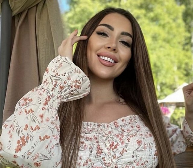 Алёна Савкина вынуждена страдать из-за своей честности Алёна Савкина вынуждена страдать из-за своей честности