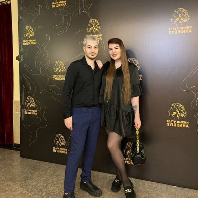 Александра Черно опровергла слухи о том, что встретит Новый год вдали от мужа Александра Черно опровергла слухи о том, что встретит Новый год вдали от мужа