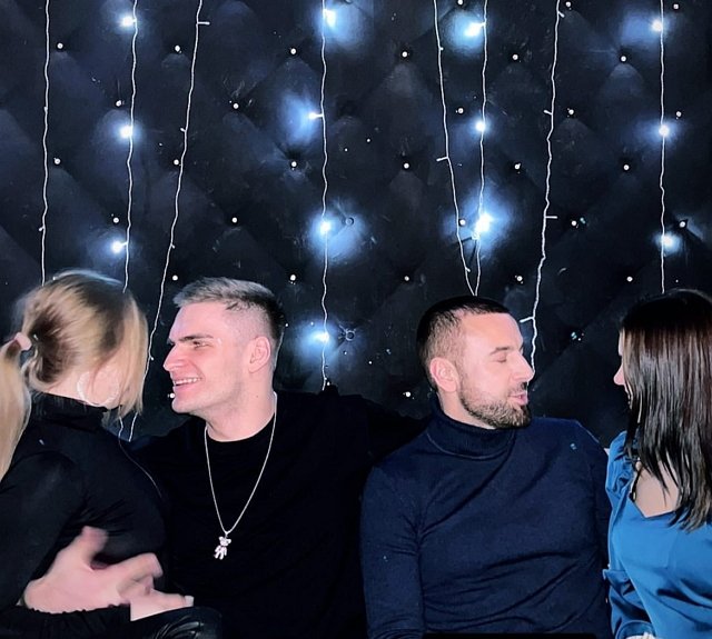 Адеев собирается увести у Салибекова девушку? Адеев собирается увести у Салибекова девушку?