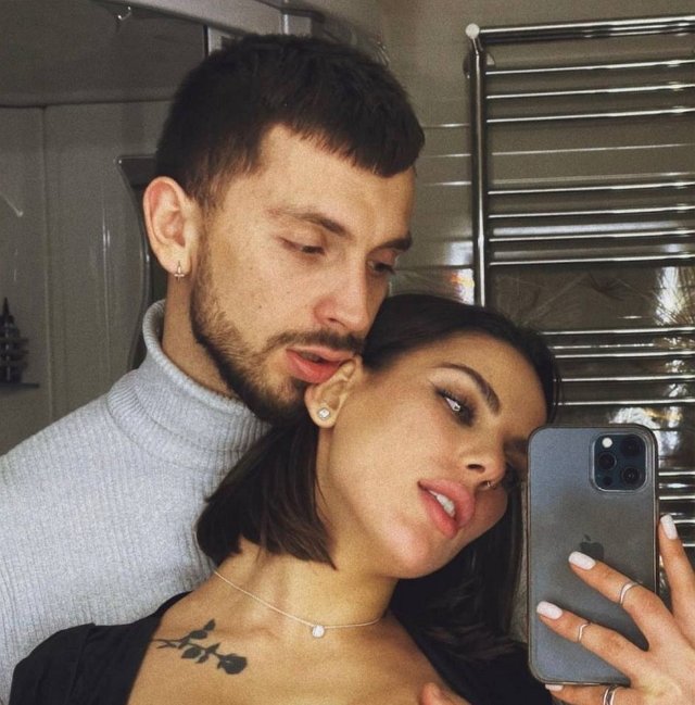 Алёна Опенченко рассчитывает скрыть усталость на лице с помощью косметолога Алёна Опенченко рассчитывает скрыть усталость на лице с помощью косметолога