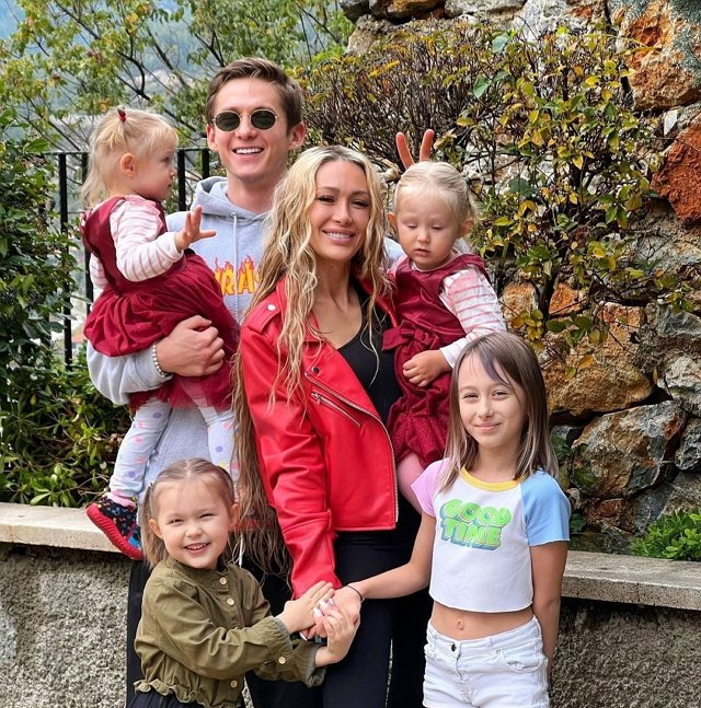 Алёна Ашмарина шокирована тем, что её дочь поранилась в ванной комнате Алёна Ашмарина шокирована тем, что её дочь поранилась в ванной комнате