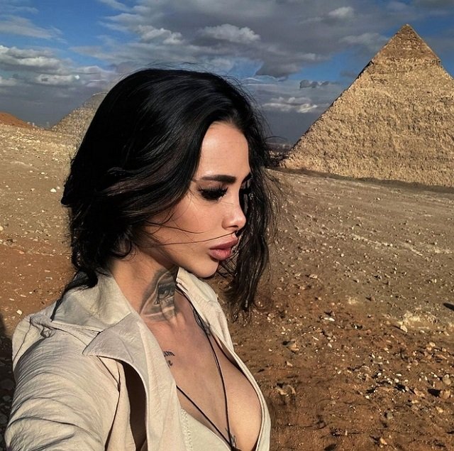 Клавдия Безверхова: Я ненавидела свой профиль... Клавдия Безверхова: Я ненавидела свой профиль...