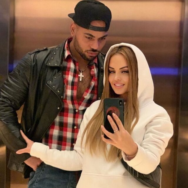 Юлия Ефременкова: Характер вы свой показали ещё в моём животике! Юлия Ефременкова: Характер вы свой показали ещё в моём животике!