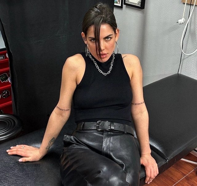 Алёна Опенченко: А вы за или против? Алёна Опенченко: А вы за или против?