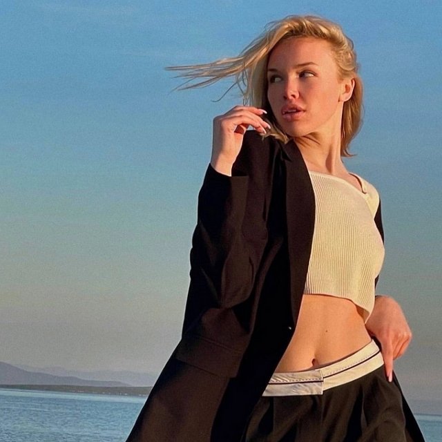 Анастасия Петраковская: Переросла... Анастасия Петраковская: Переросла...