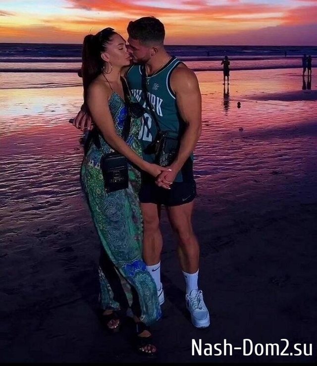 Татьяна Владимировна Африкантова решила продать вещи Романа Капаклы Татьяна Владимировна Африкантова решила продать вещи Романа Капаклы