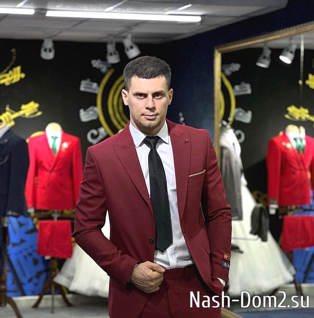 Барзиков уговаривает Полыгалову расстаться с Баженовым Барзиков уговаривает Полыгалову расстаться с Баженовым