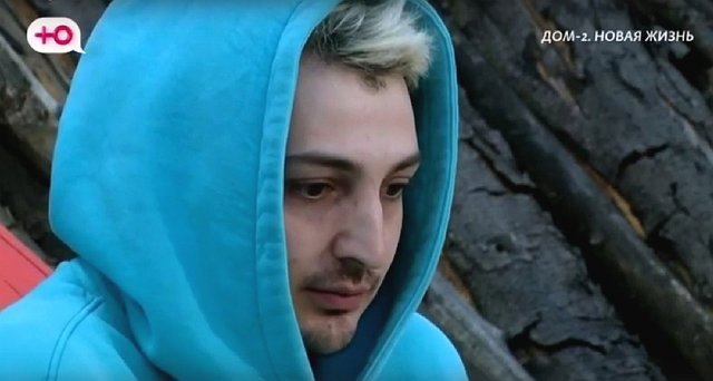 Саша Черно вместе с сыном чуть не сбежала от мужа Саша Черно вместе с сыном чуть не сбежала от мужа