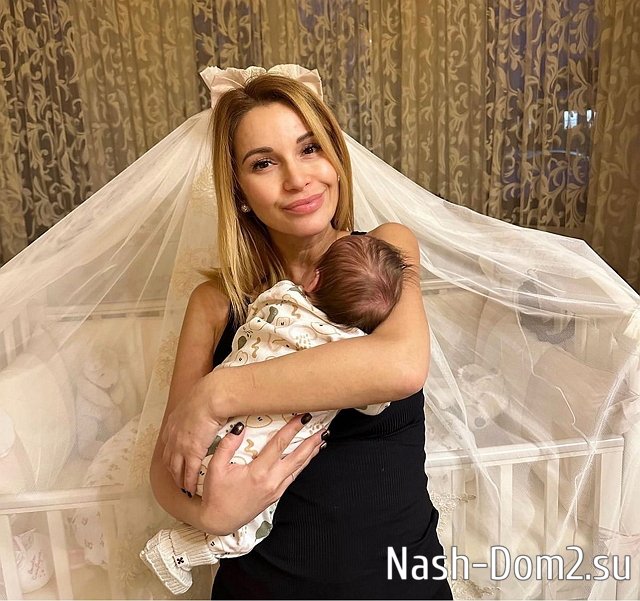 Ольга Орлова показала, кто теперь спит на месте её дочери Ольга Орлова показала, кто теперь спит на месте её дочери