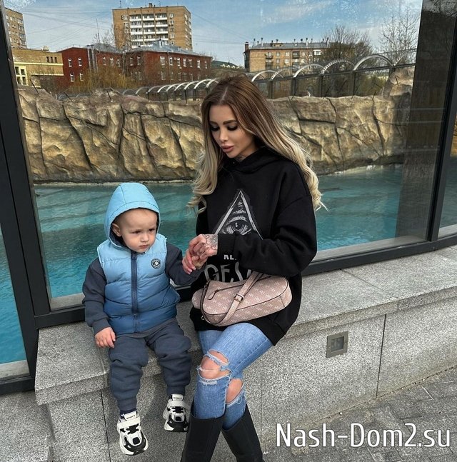 Клава Безверхова поддержала семью Оганесян в вопросе нахождения на проекте детей Клава Безверхова поддержала семью Оганесян в вопросе нахождения на проекте детей