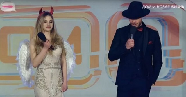 Элина Рахимова оплатила стриптиз Хорошева и забрала свой подарок Элина Рахимова оплатила стриптиз Хорошева и забрала свой подарок