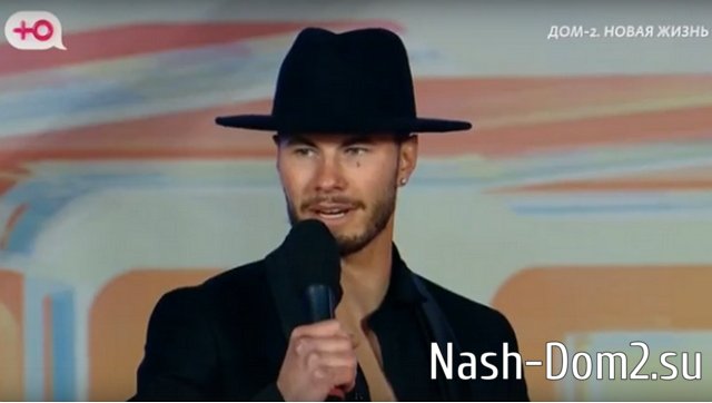 Элина Рахимова оплатила стриптиз Хорошева и забрала свой подарок Элина Рахимова оплатила стриптиз Хорошева и забрала свой подарок