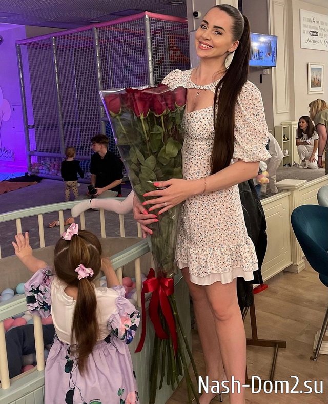 Ольга Рапунцель: Он ничего не подарил Ольга Рапунцель: Он ничего не подарил