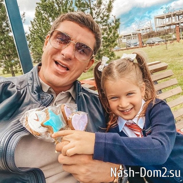 Курбан Омаров пожаловался на то, что Бородина мешает ему встречаться с дочкой Курбан Омаров пожаловался на то, что Бородина мешает ему встречаться с дочкой