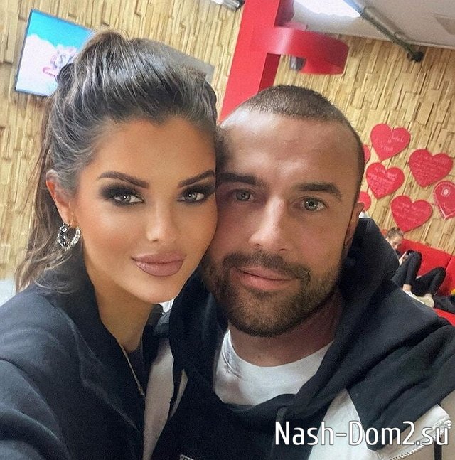 Либерж Кпадону уверена в том, что у Адеева роман с Лопской Либерж Кпадону уверена в том, что у Адеева роман с Лопской