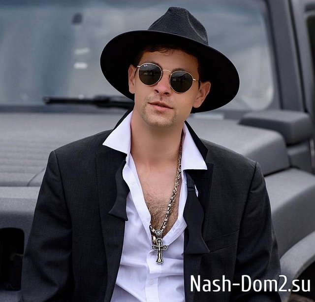 Коллектив подшутил над Дмитрием Дмитренко в его день рождения Коллектив подшутил над Дмитрием Дмитренко в его день рождения