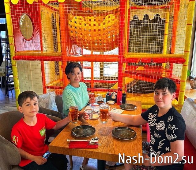 Фото детей участников Дома-2 (24.06.2023) Фото детей участников Дома-2 (24.06.2023)