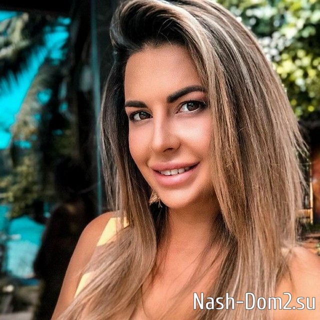 Майя Донцова призналась, что стала жертвой мошенника Майя Донцова призналась, что стала жертвой мошенника