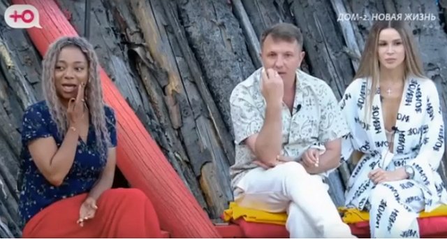 Настя Голд ждёт от Лизы Полыгаловой извинений за «колхоз» Настя Голд ждёт от Лизы Полыгаловой извинений за «колхоз»