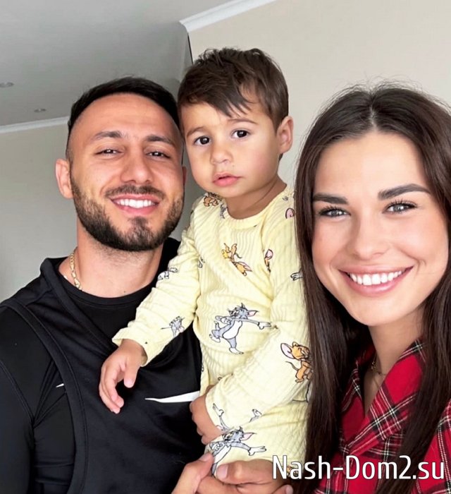 Пинчук заявила, что врачи не могут рассмотреть пол её будущего ребёнка Пинчук заявила, что врачи не могут рассмотреть пол её будущего ребёнка