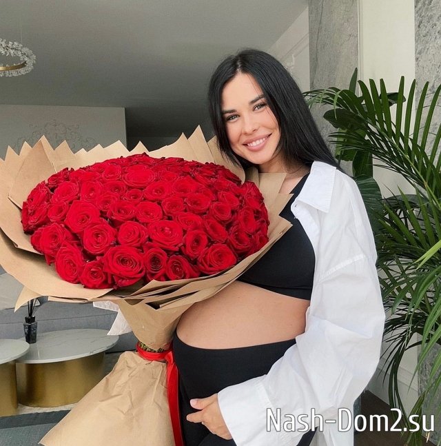 Пинчук заявила, что врачи не могут рассмотреть пол её будущего ребёнка Пинчук заявила, что врачи не могут рассмотреть пол её будущего ребёнка