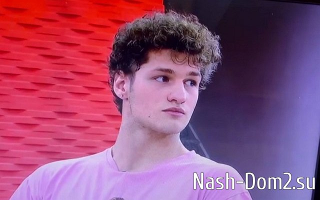 Баженов уверен в том, что Лиза променяет его на миллионера Баженов уверен в том, что Лиза променяет его на миллионера