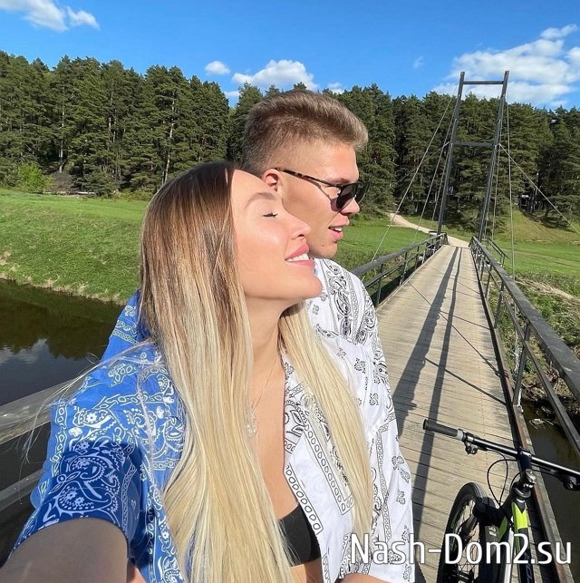 Нелли Ермолаева одобрила решение Полыгаловой расстаться с Баженовым Нелли Ермолаева одобрила решение Полыгаловой расстаться с Баженовым