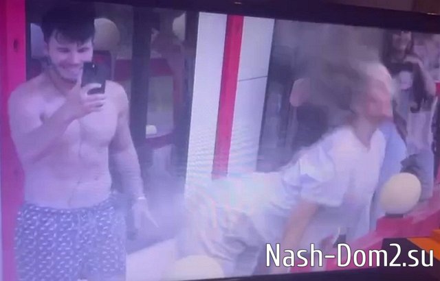 Рахимова уговорила Сергея Хорошева остаться, пообещав ему массаж Рахимова уговорила Сергея Хорошева остаться, пообещав ему массаж