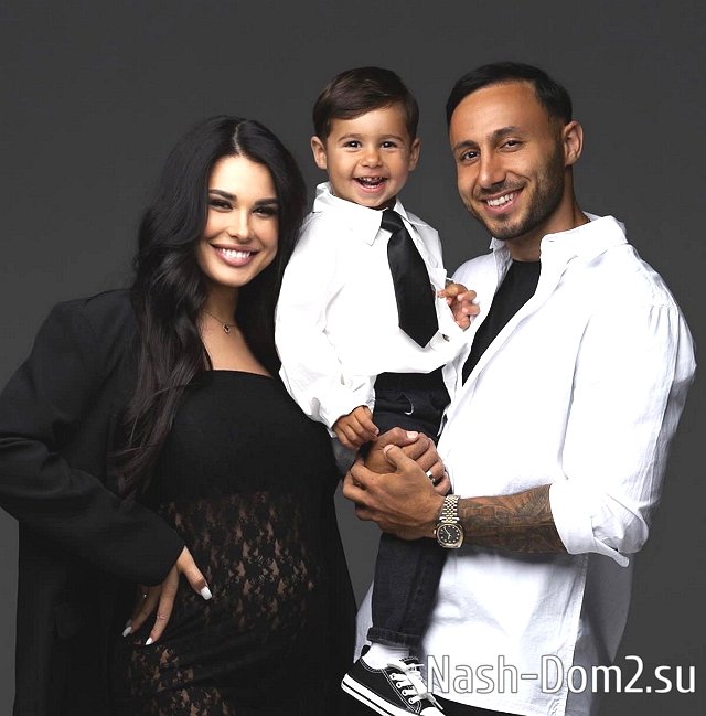 Арай Чобанян выставил беременную жену в неприглядном свете Арай Чобанян выставил беременную жену в неприглядном свете