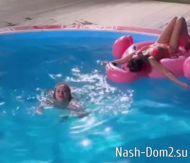 Николайчук отказывается возвращаться на проект даже ради скучающей Рахимовой Николайчук отказывается возвращаться на проект даже ради скучающей Рахимовой